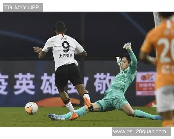 上海上港迎战陕西队全力争胜期待精彩对决与球迷共庆足球盛宴