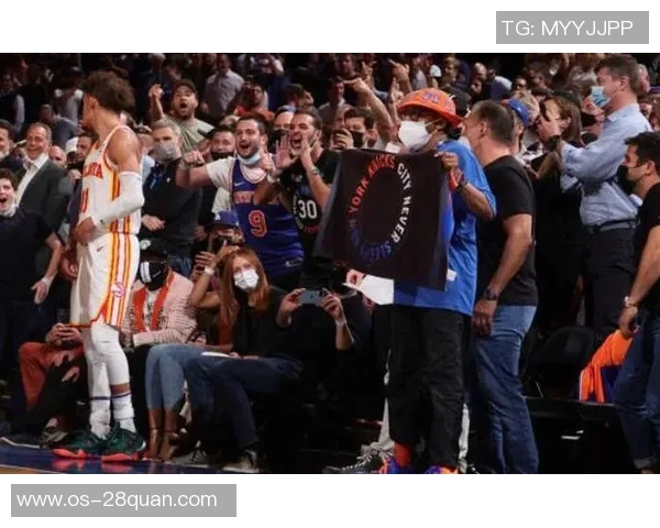 曼城与曼联比赛延时原因分析及球迷反应探讨